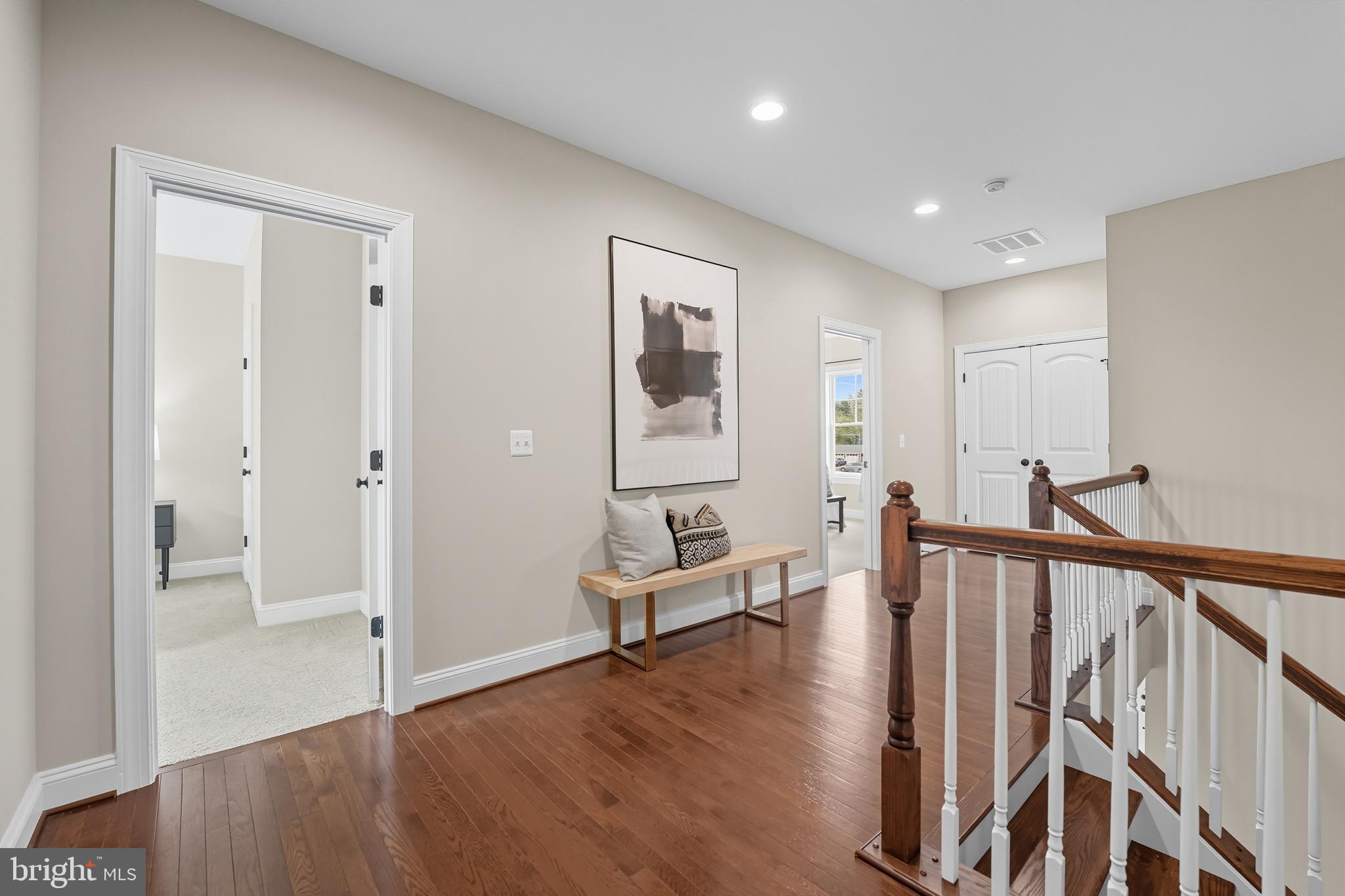 100 HEGLAR OAKS COURT