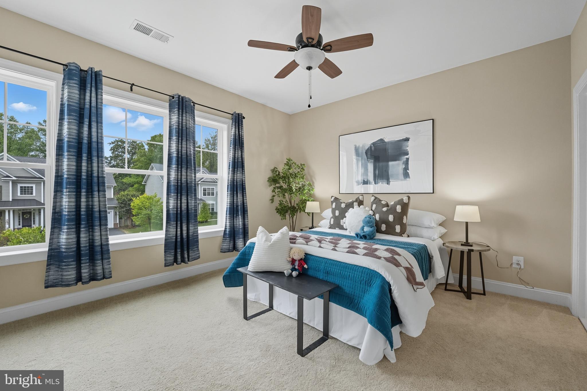 100 HEGLAR OAKS COURT