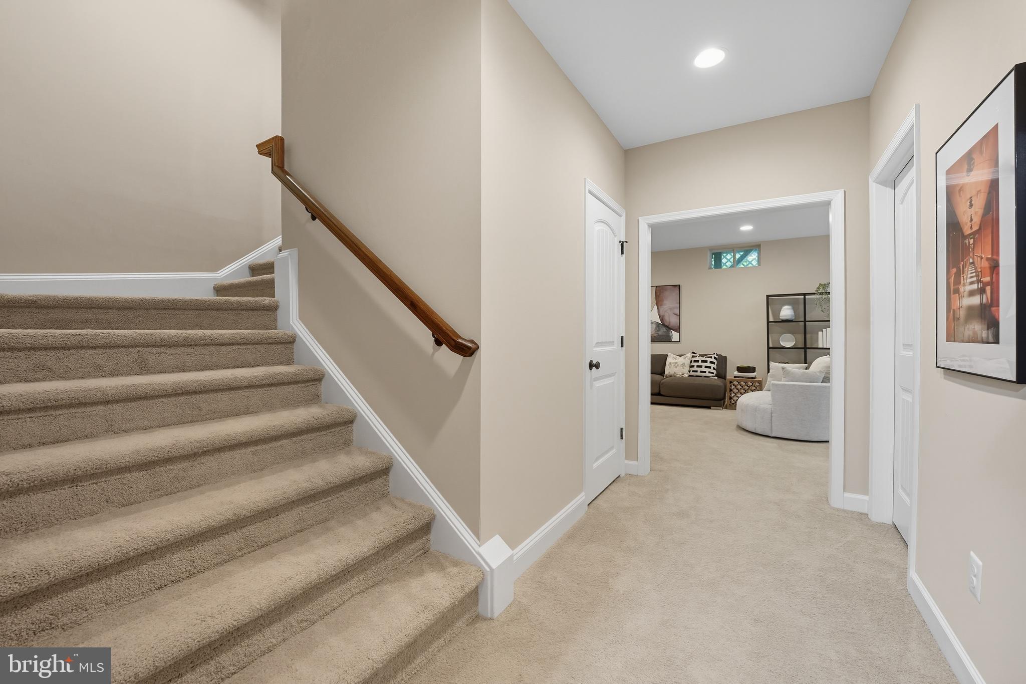 100 HEGLAR OAKS COURT