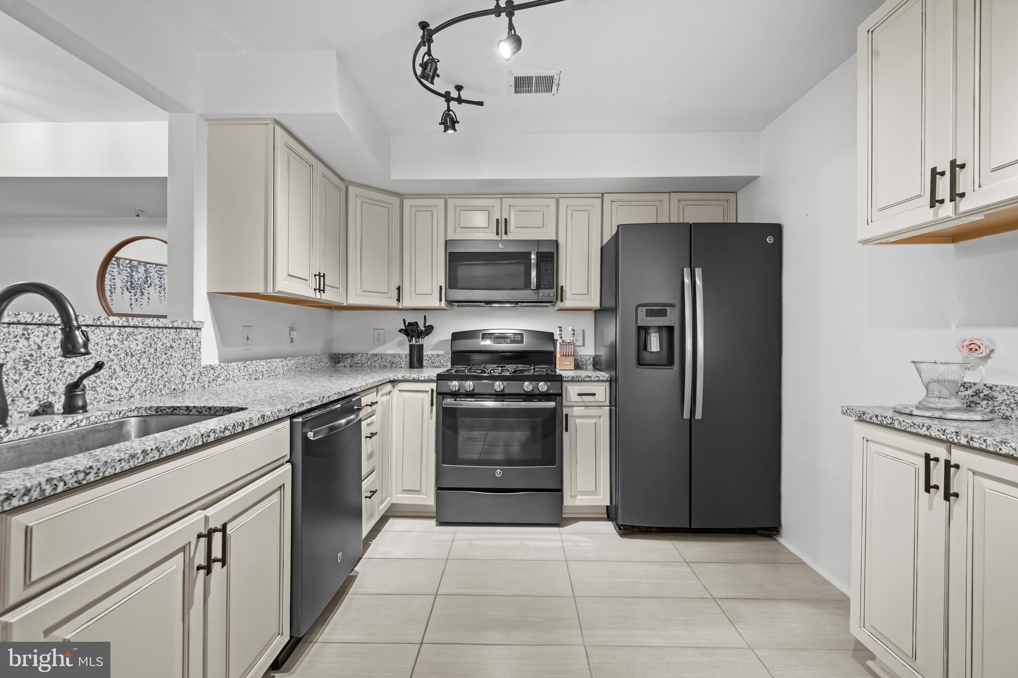 12229 FAIRFIELD HOUSE DRIVE 206