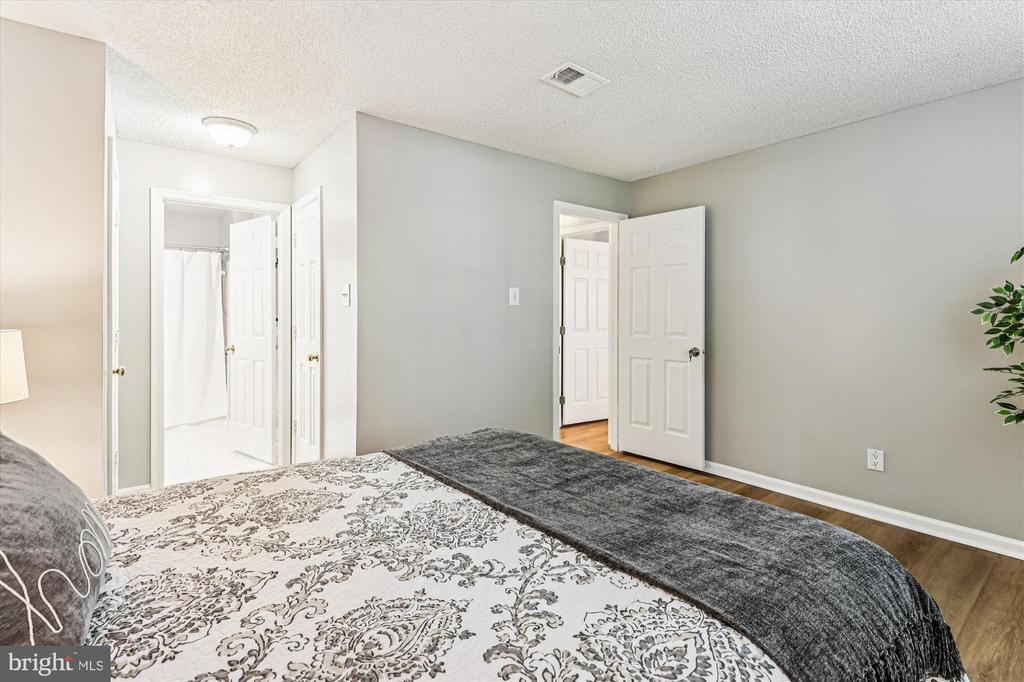 12102 GREENWAY COURT 101