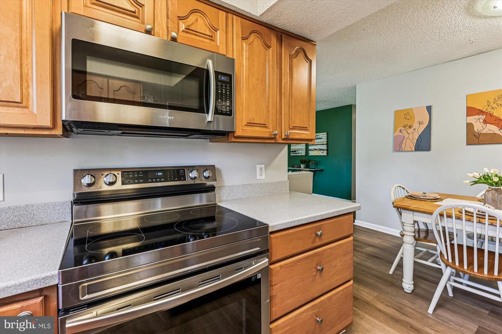 12102 GREENWAY COURT 101