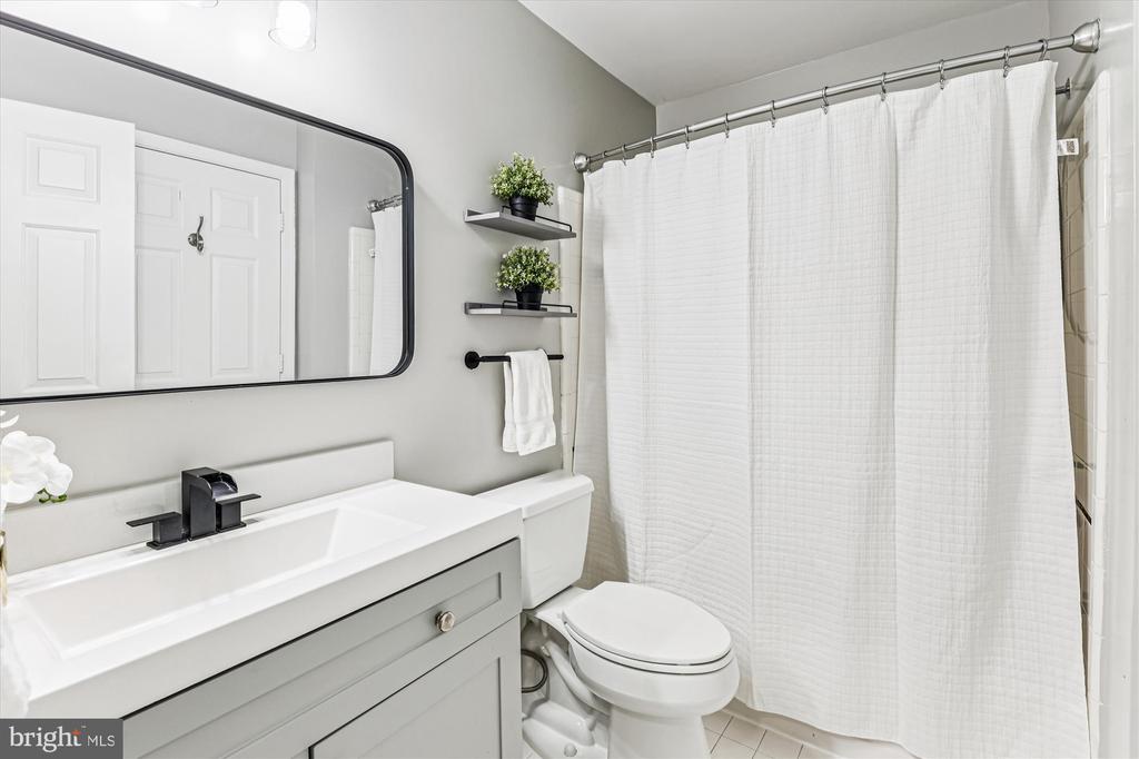 12102 GREENWAY COURT 101