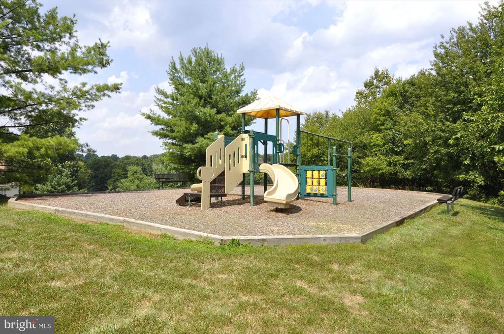 12102 GREENWAY COURT 101