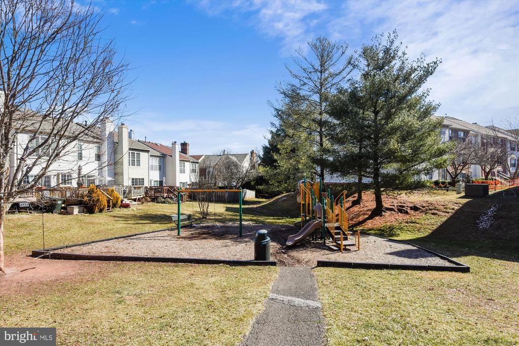 12102 GREENWAY COURT 101