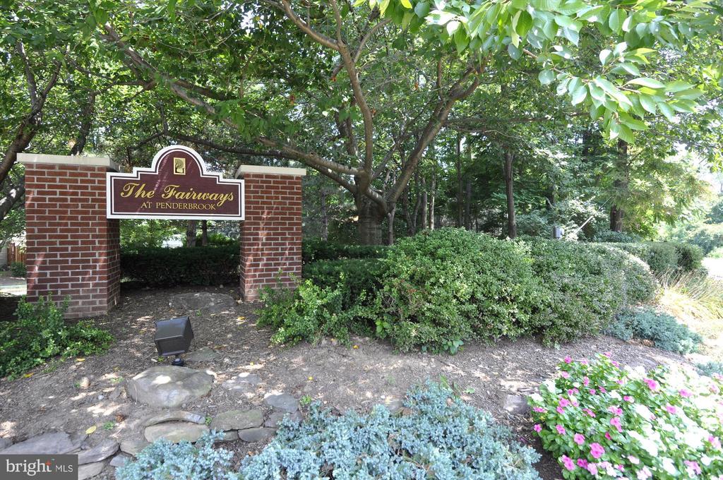 12102 GREENWAY COURT 101