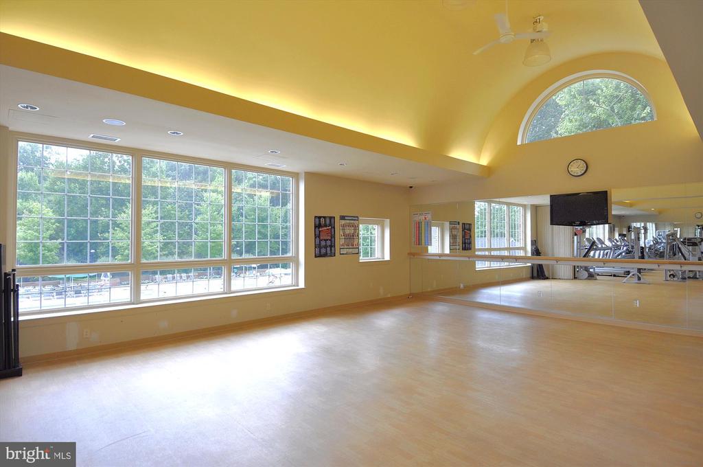 12102 GREENWAY COURT 101