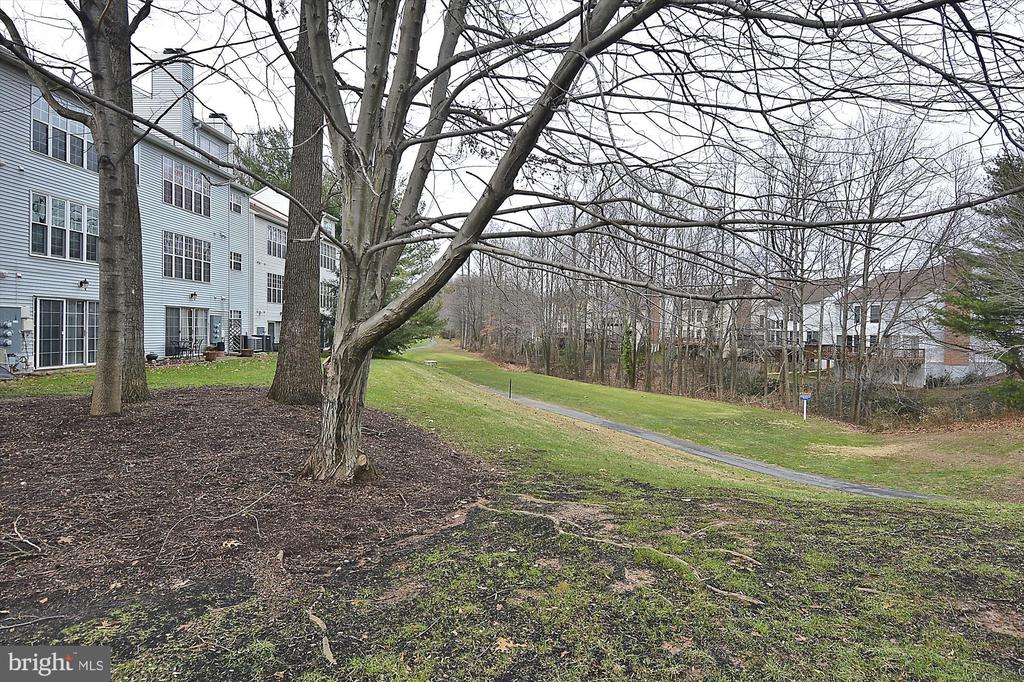 12102 GREENWAY COURT 101
