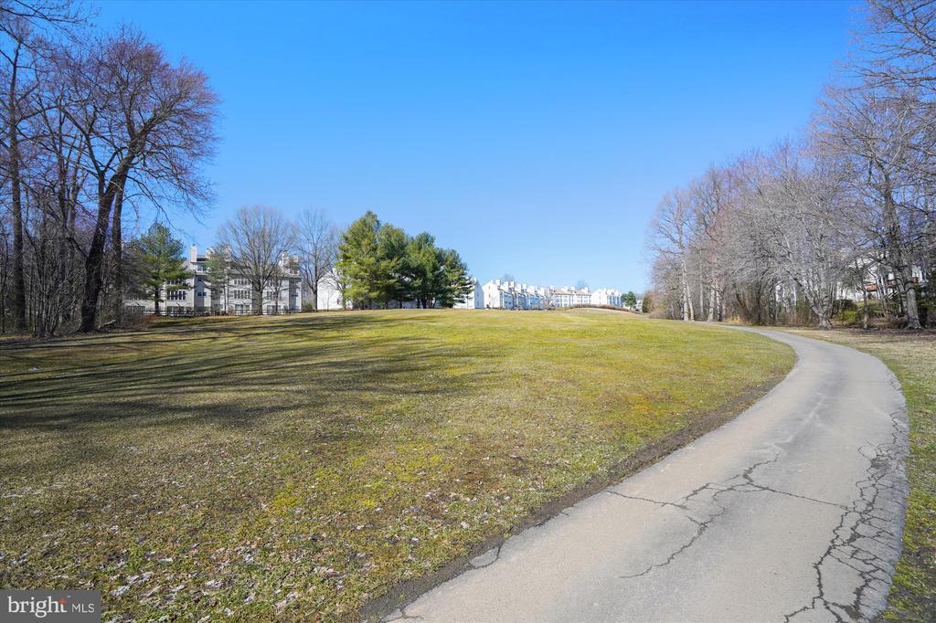 12102 GREENWAY COURT 101