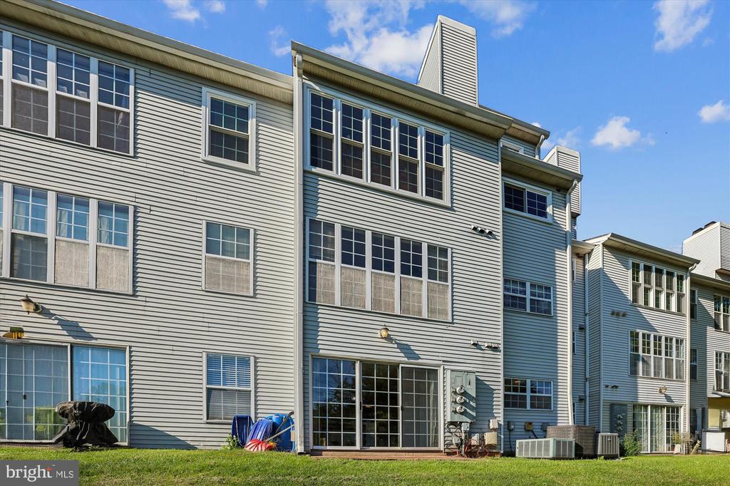 12102 GREENWAY COURT 101