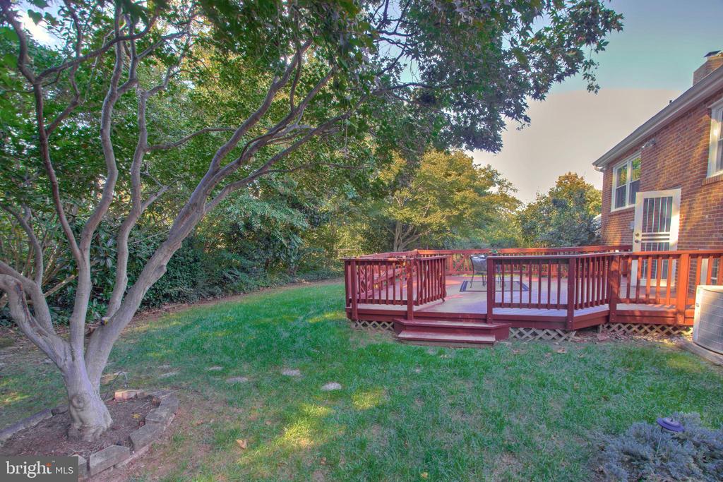 7204 REGENT DRIVE