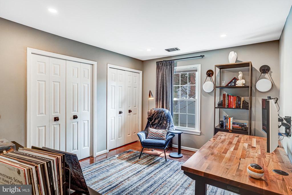 9009 DIGORY COURT