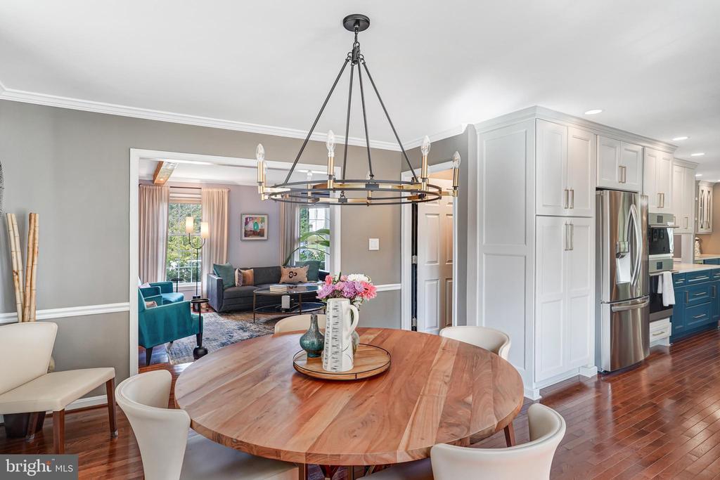 9009 DIGORY COURT