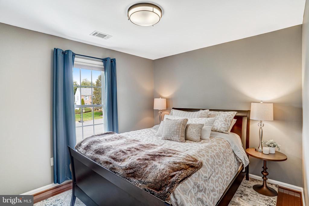 9009 DIGORY COURT