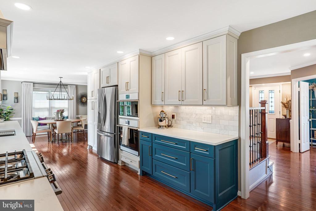 9009 DIGORY COURT