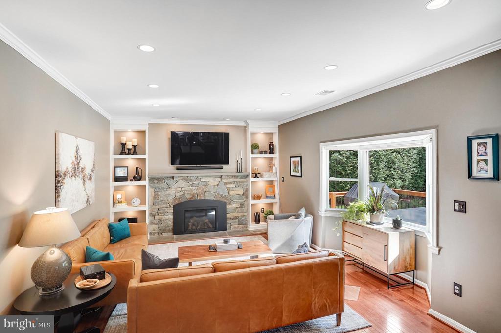 9009 DIGORY COURT