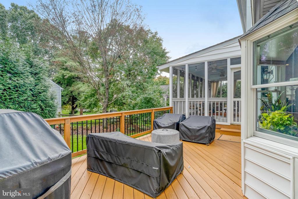 9009 DIGORY COURT