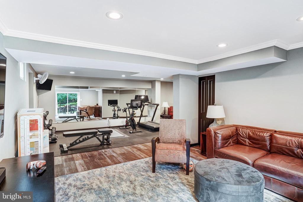 9009 DIGORY COURT