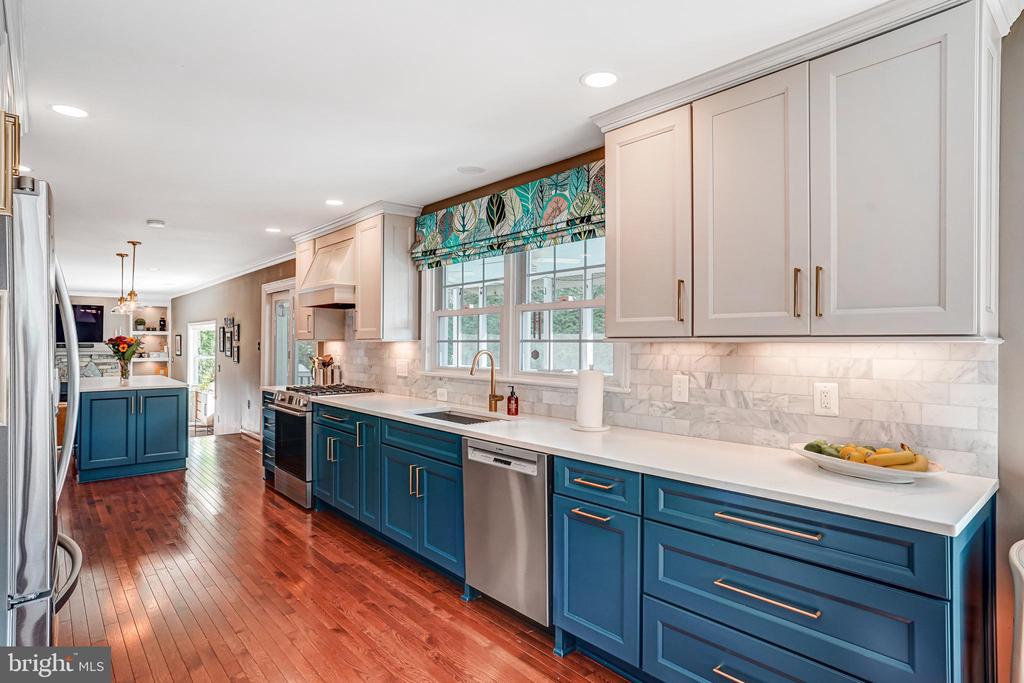 9009 DIGORY COURT