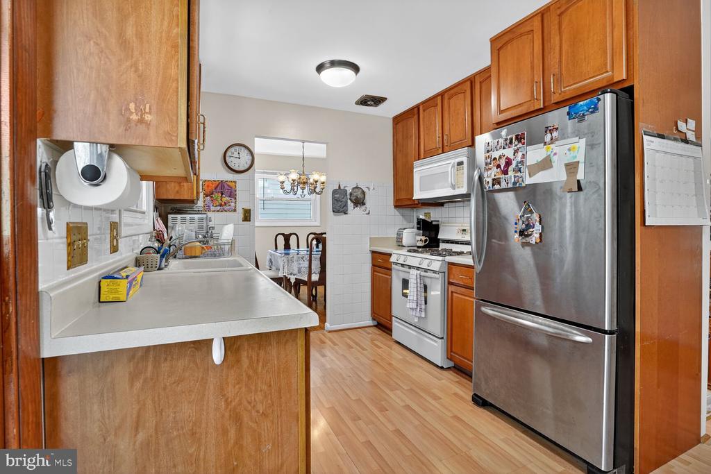 1405 ROSS DRIVE SW
