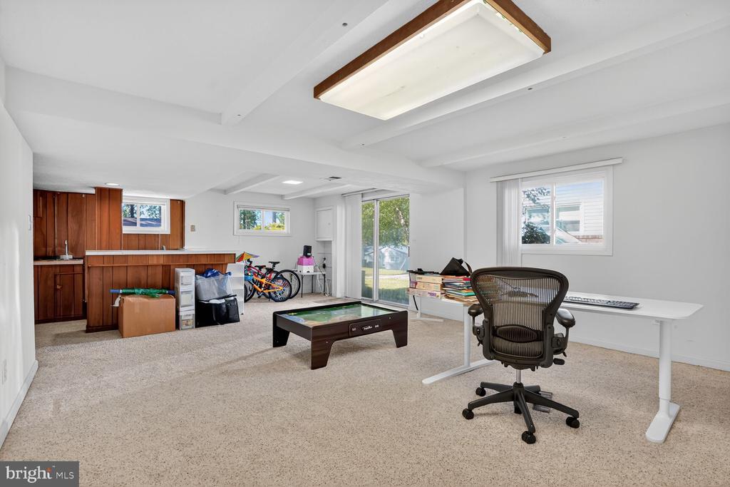 1405 ROSS DRIVE SW