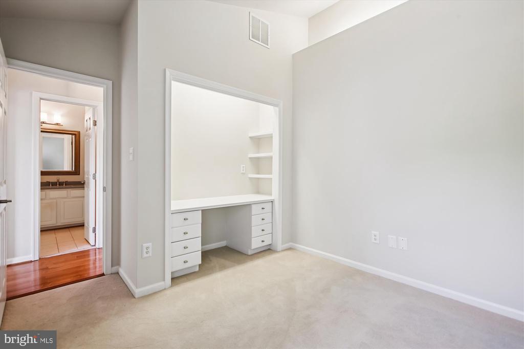 6339 DUNMAN WAY
