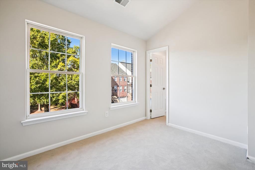 6339 DUNMAN WAY
