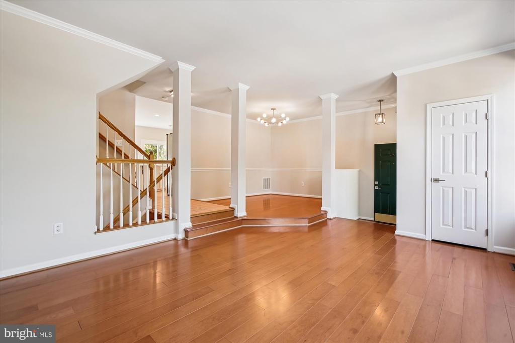 6339 DUNMAN WAY