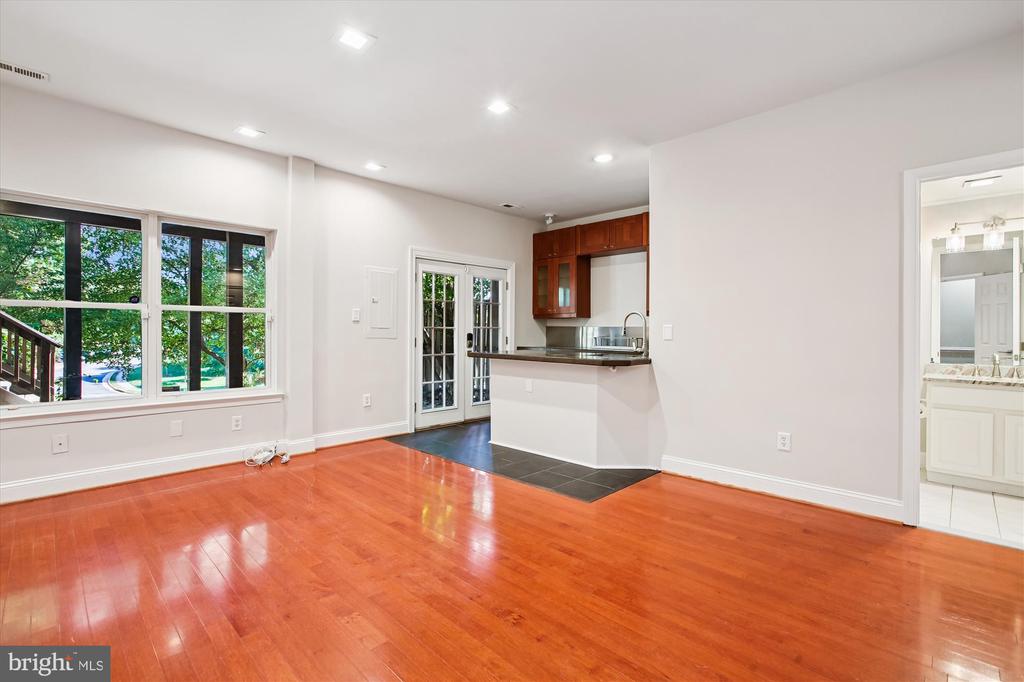 6339 DUNMAN WAY