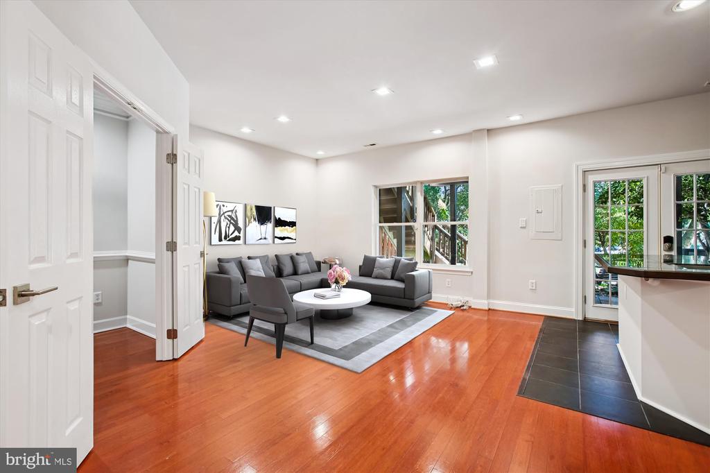 6339 DUNMAN WAY