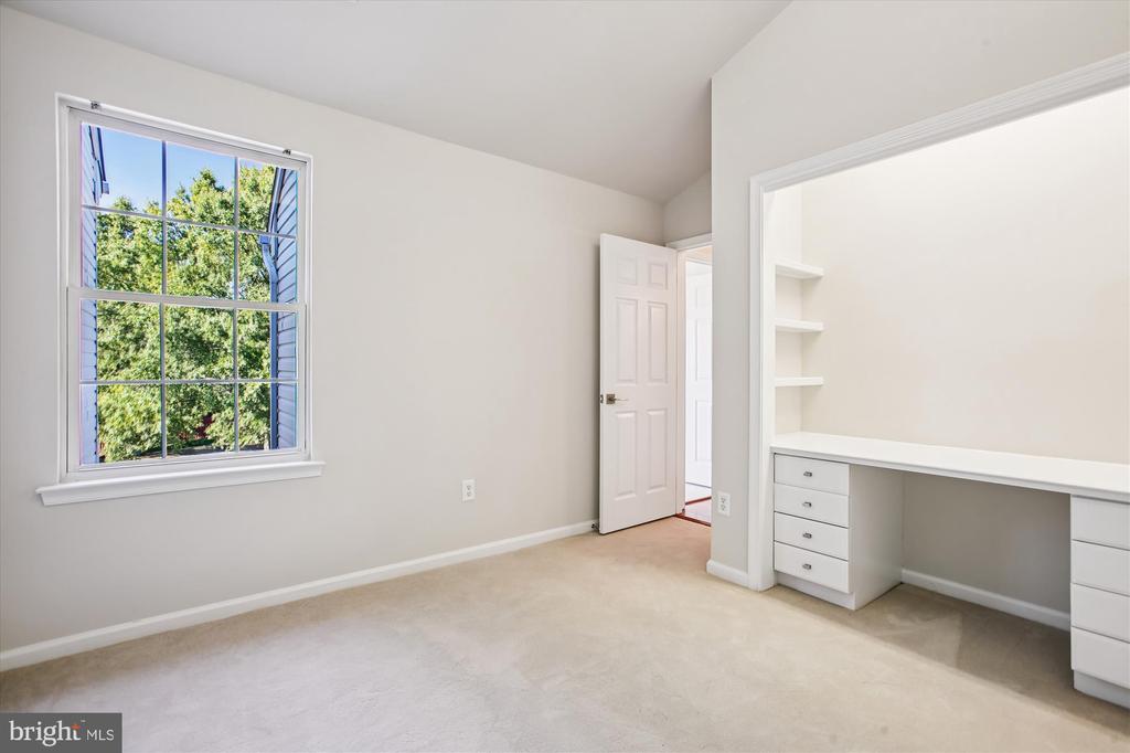 6339 DUNMAN WAY