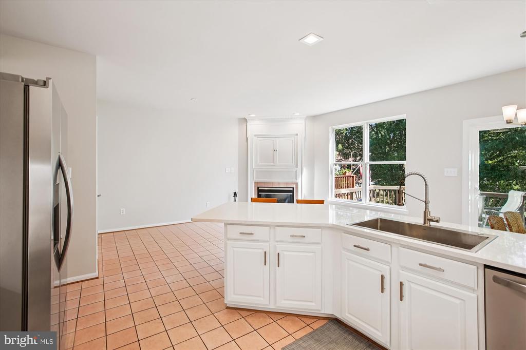 6339 DUNMAN WAY