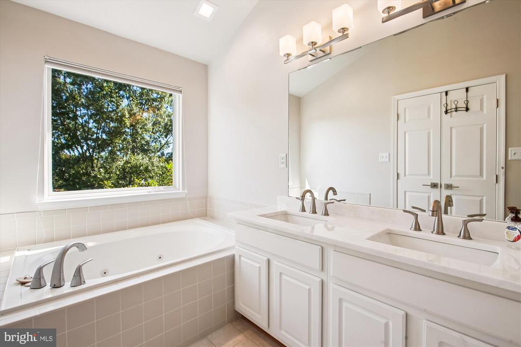 6339 DUNMAN WAY