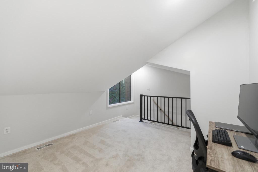 11933 ESCALANTE COURT