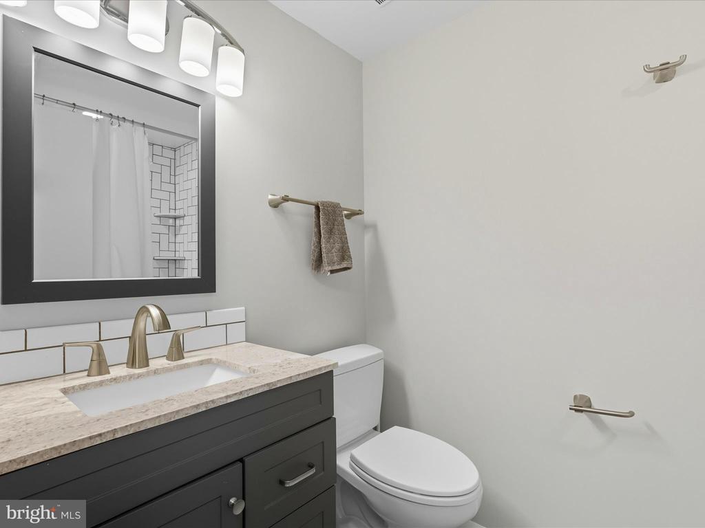 3878 ALDER WOODS COURT