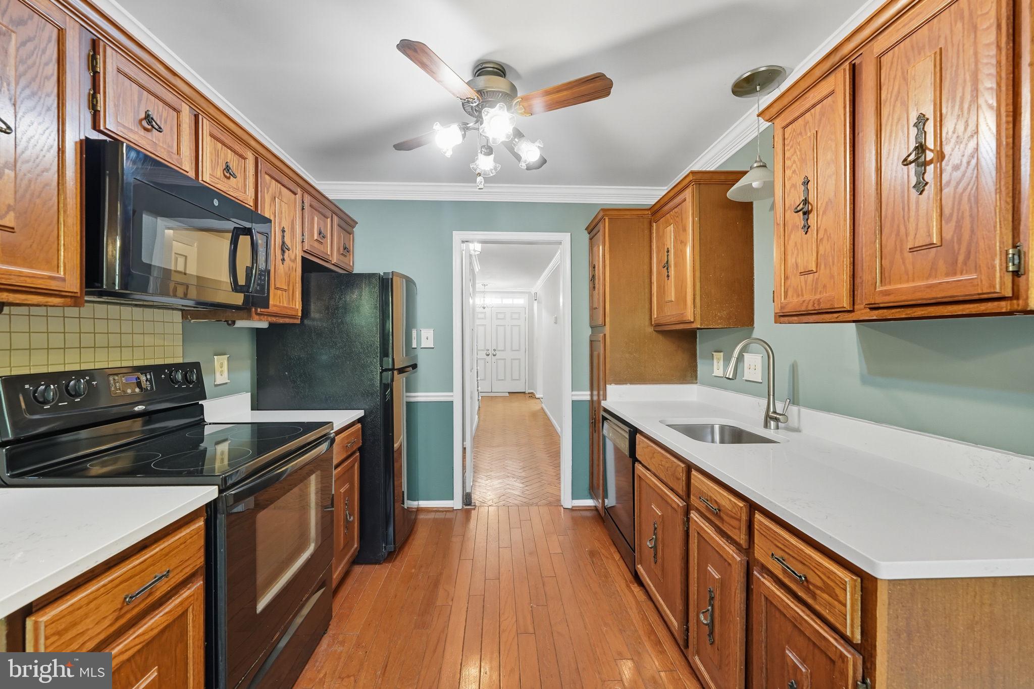 7724 BRISTOL SQUARE COURT