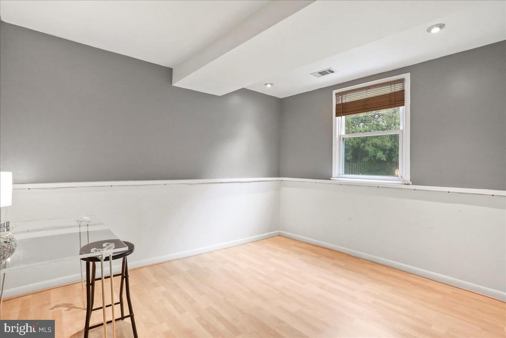 2653 FANIEUL HALL COURT