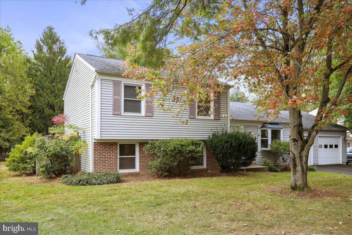 2653 FANIEUL HALL COURT