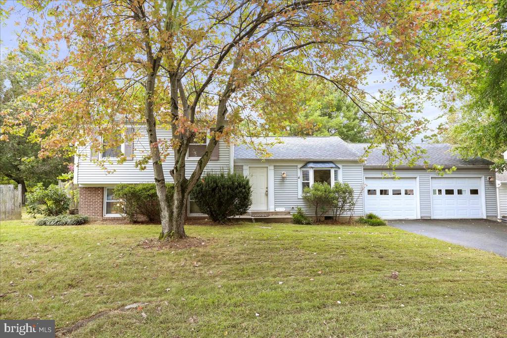 2653 FANIEUL HALL COURT