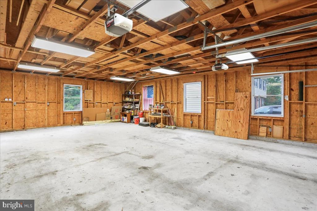 2653 FANIEUL HALL COURT