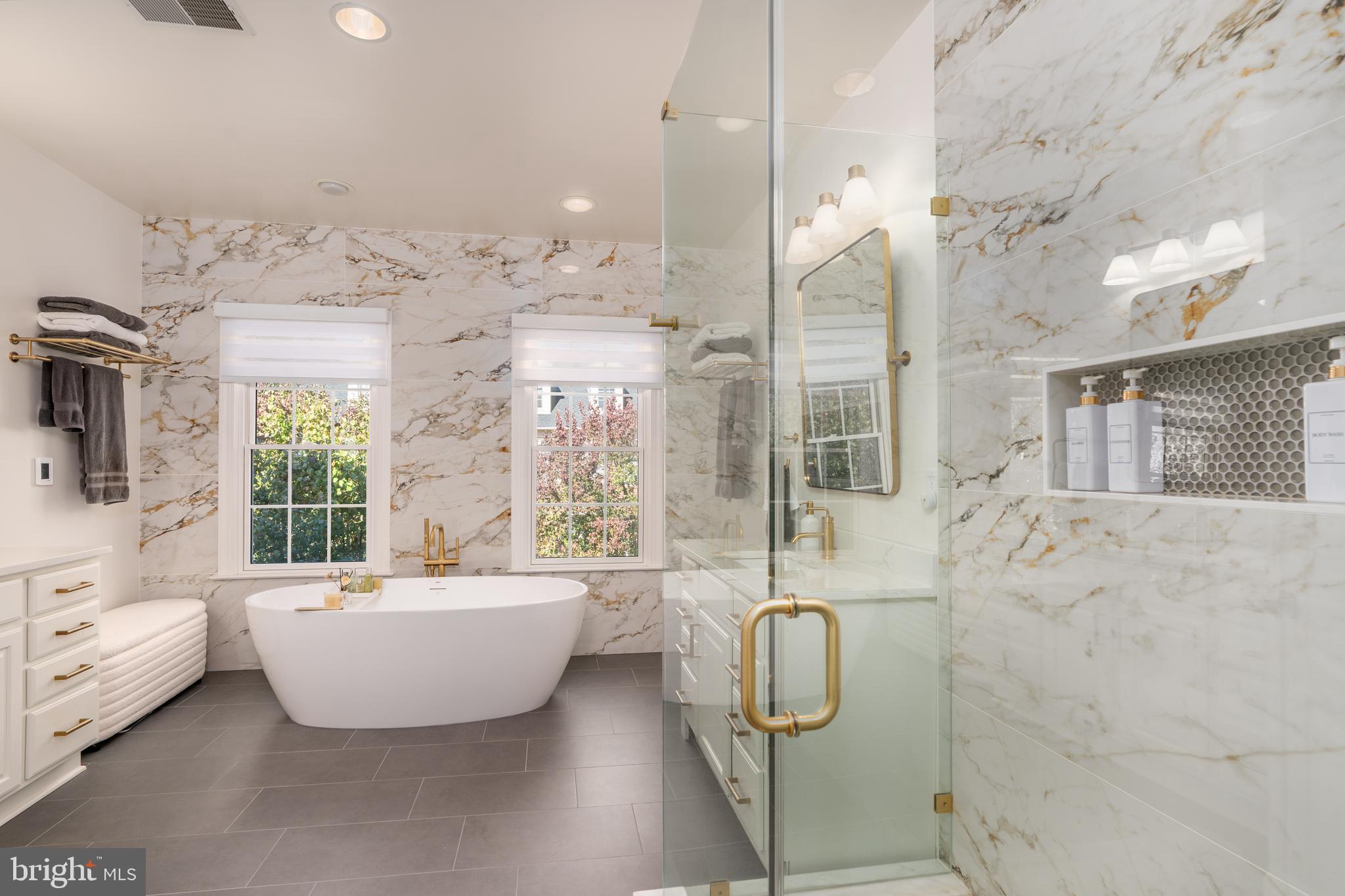 7486 CARRIAGE HILLS DRIVE