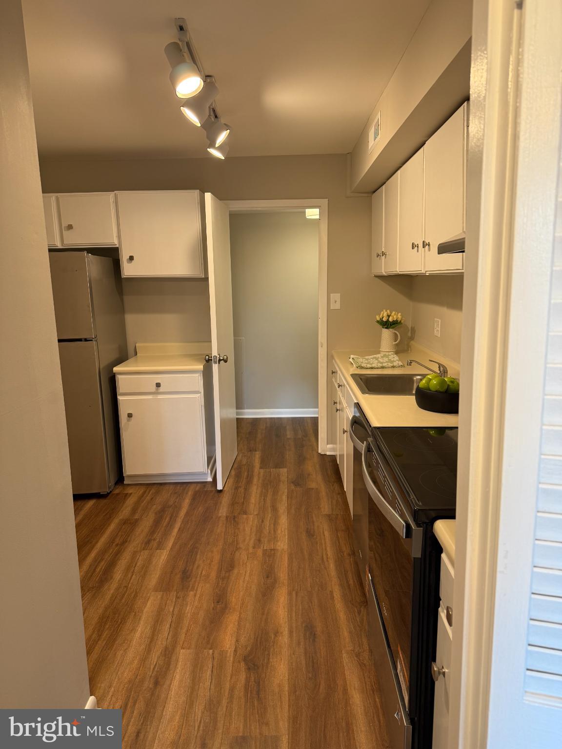 3101 S MANCHESTER STREET 415