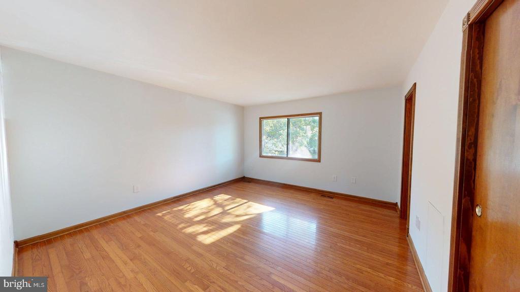 13366 HUNGERFORD PLACE