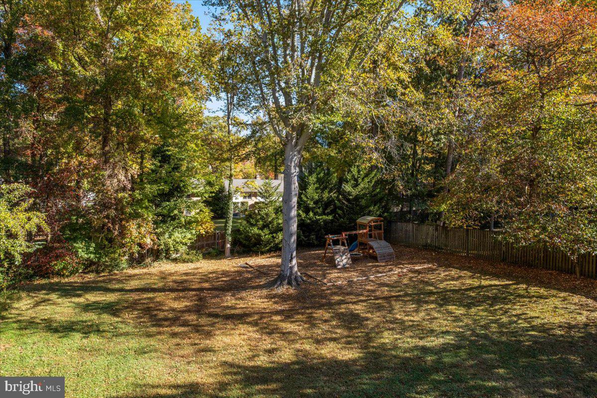4504 NEPTUNE DRIVE