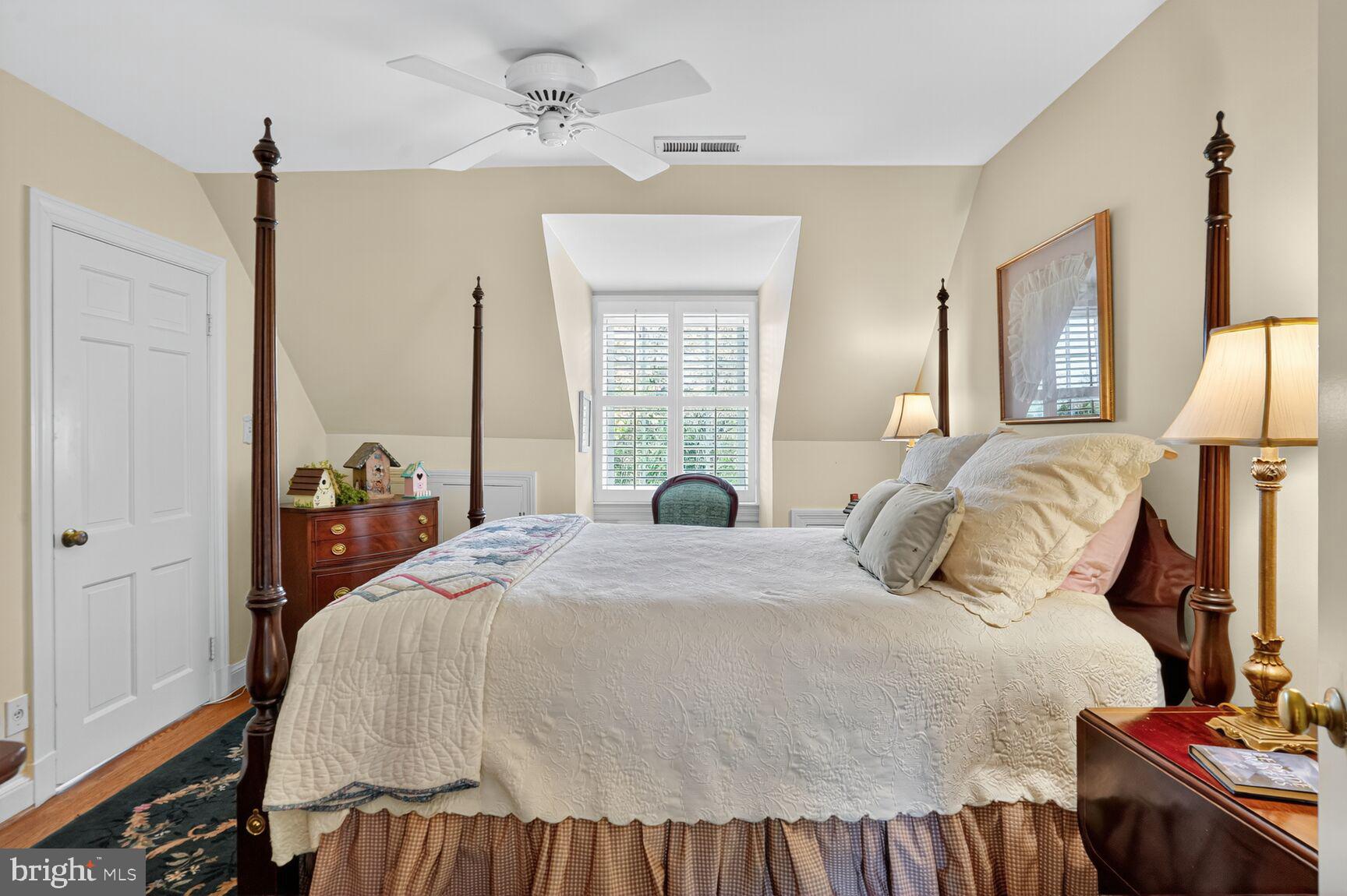 6039 EDGEWOOD TERRACE