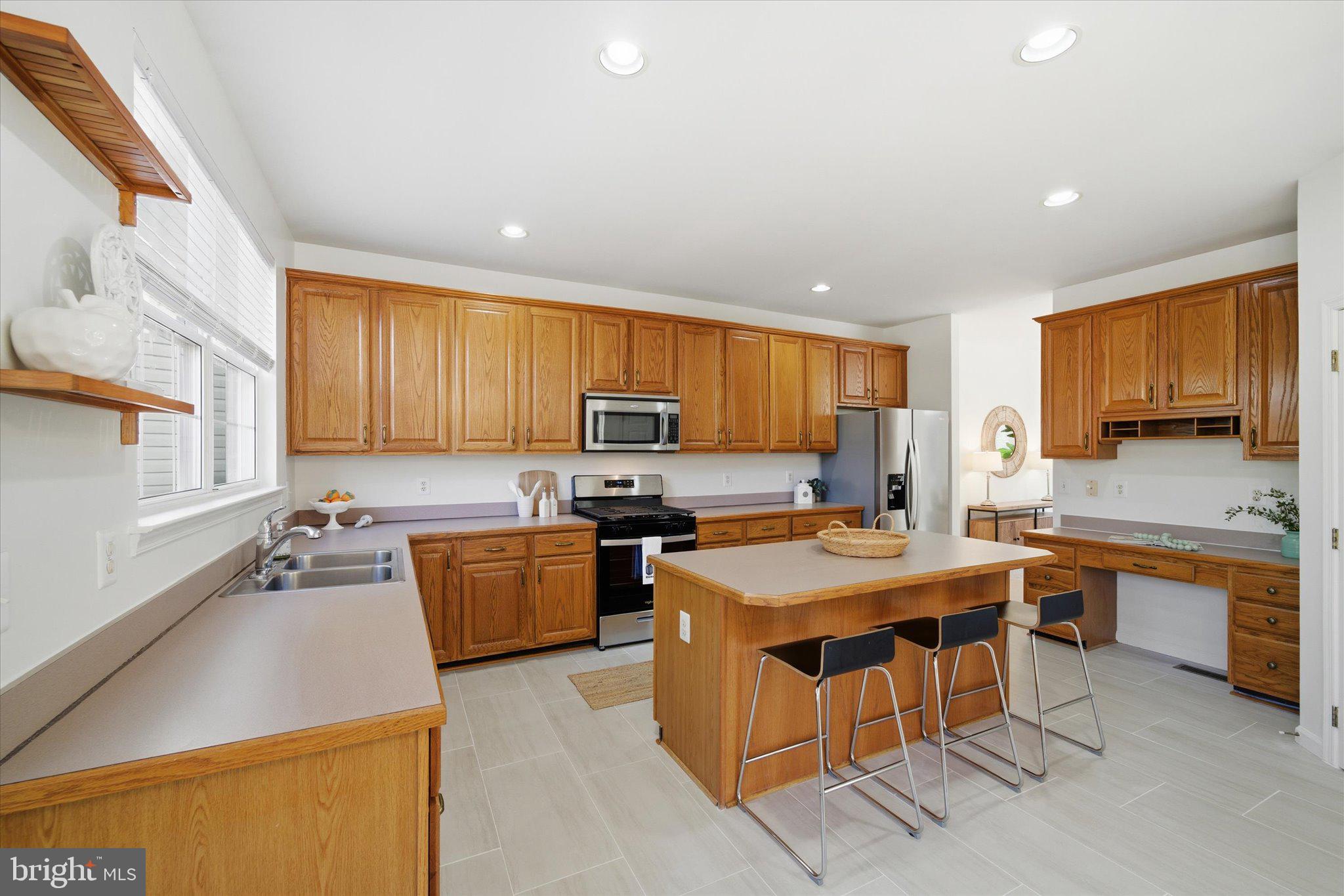 3116 WHITE DAISY PLACE