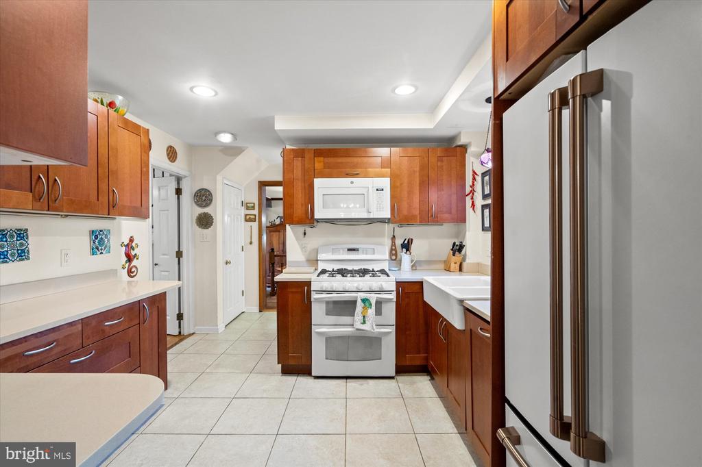 2410 RYEGATE LANE