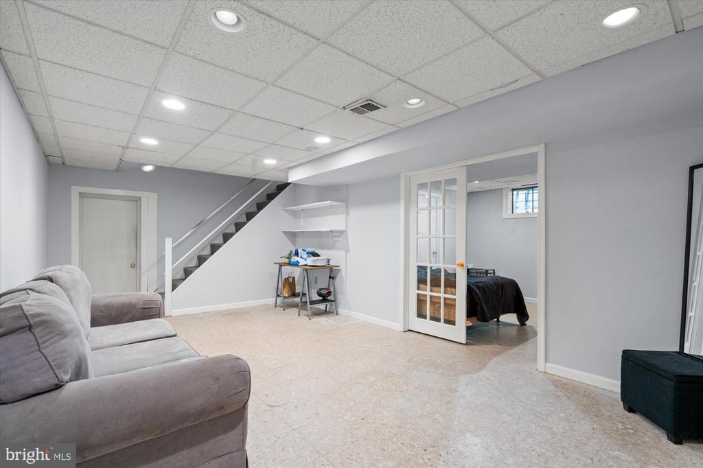 2410 RYEGATE LANE