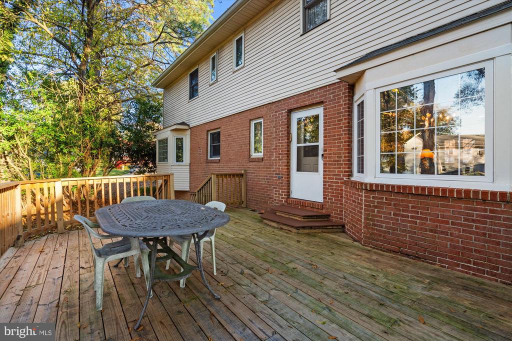 2410 RYEGATE LANE