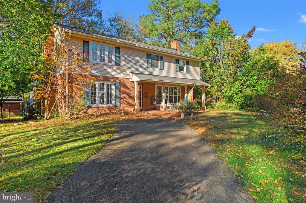 2410 RYEGATE LANE